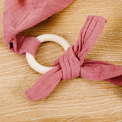 מכסה הנקה לתינוק מבד כותנה – נוחות, פרטיות וסטייל בכל מקום