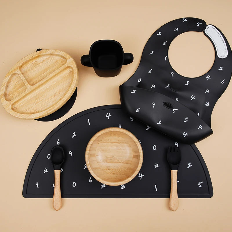 סט האכלה סיליקון לתינוק עם סינר מותאם אישית